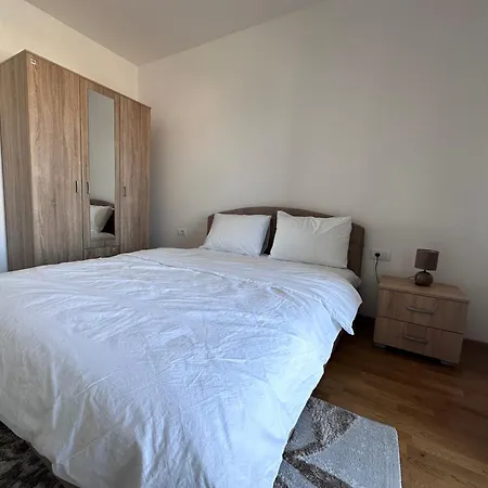 Modern 1br With Garage, Great Spot * פודגוריצה